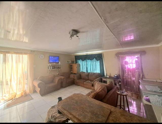 4 BEDROOM HOUSE FOR SALE IN BRACKENDOWNS